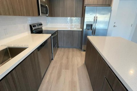 Copropriété à louer à Hollywood, Floride: 1 chambre, 90.67 m2 № 2007470 - photo 11