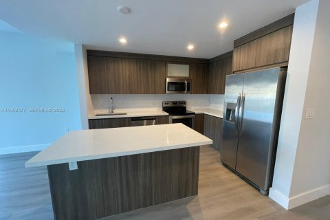 Copropriété à louer à Hollywood, Floride: 1 chambre, 90.67 m2 № 2007470 - photo 12