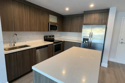 Copropriété à louer à Hollywood, Floride: 1 chambre, 90.67 m2 № 2007470 - photo 9