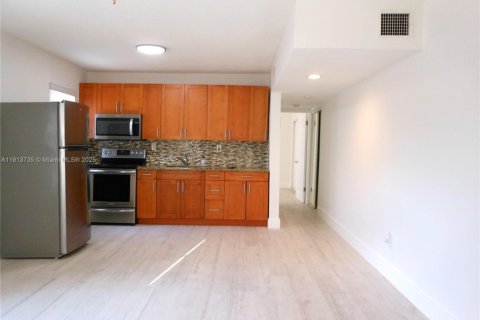 Appartement à louer à Miami, Floride: 2 chambres, 78.97 m2 № 1968470 - photo 1