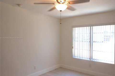 Appartement à louer à Miami, Floride: 2 chambres, 78.97 m2 № 1968470 - photo 12