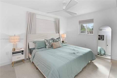 House in Hollywood, Florida 3 bedrooms, 125.6 sq.m. № 1968833 - photo 25