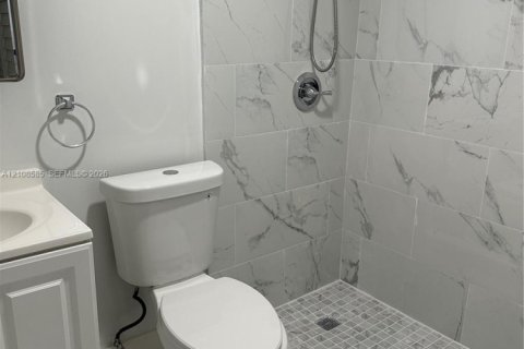 Copropriété à louer à Miami, Floride: 1 chambre, 45.52 m2 № 2424916 - photo 10