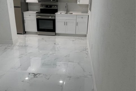 Copropriété à louer à Miami, Floride: 1 chambre, 45.52 m2 № 2424916 - photo 5
