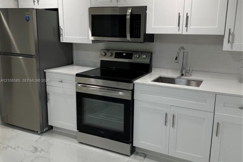 Copropriété à louer à Miami, Floride: 1 chambre, 45.52 m2 № 2424916 - photo 7
