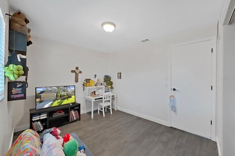 House in Palm Harbor, Florida 5 bedrooms, 283.44 sq.m. № 1786227 - photo 27