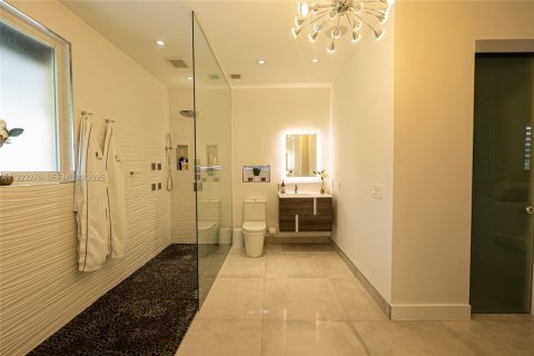 Villa ou maison à louer à Doral, Floride: 5 chambres, 203.64 m2 № 1976631 - photo 14