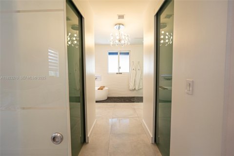 Villa ou maison à louer à Doral, Floride: 5 chambres, 203.64 m2 № 1976631 - photo 13