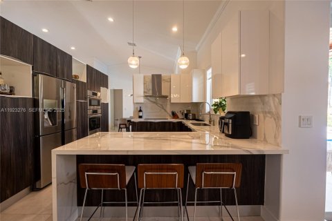 Villa ou maison à louer à Doral, Floride: 5 chambres, 203.64 m2 № 1976631 - photo 10