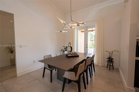 Villa ou maison à louer à Doral, Floride: 5 chambres, 203.64 m2 № 1976631 - photo 8