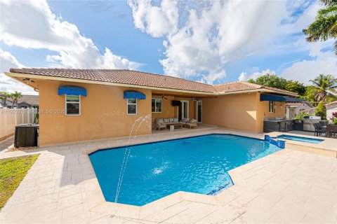 Villa ou maison à louer à Doral, Floride: 5 chambres, 203.64 m2 № 1976631 - photo 23