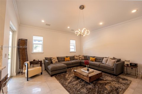 Villa ou maison à louer à Doral, Floride: 5 chambres, 203.64 m2 № 1976631 - photo 11