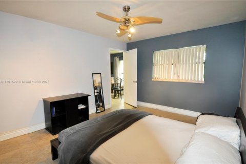 Condo in Sunrise, Florida, 2 bedrooms  № 1892257 - photo 7