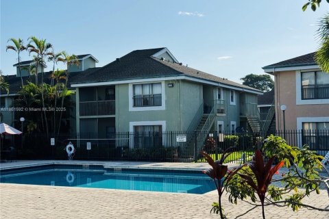 Condo in Sunrise, Florida, 2 bedrooms  № 1892257 - photo 22