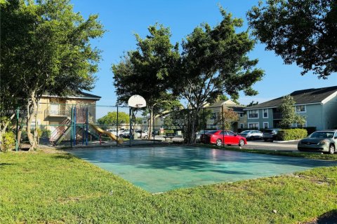 Condo in Sunrise, Florida, 2 bedrooms  № 1892257 - photo 17
