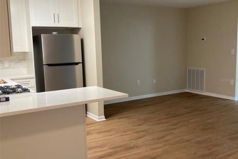 Condo in Saint Petersburg, Florida, 1 bedroom  № 1917897 - photo 5
