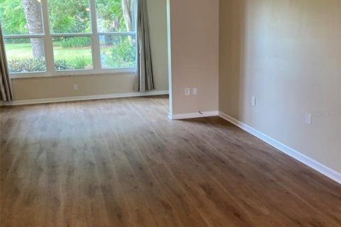 Condo in Saint Petersburg, Florida, 1 bedroom  № 1917897 - photo 6