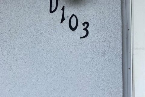 Condo in Saint Petersburg, Florida, 1 bedroom  № 1917897 - photo 2