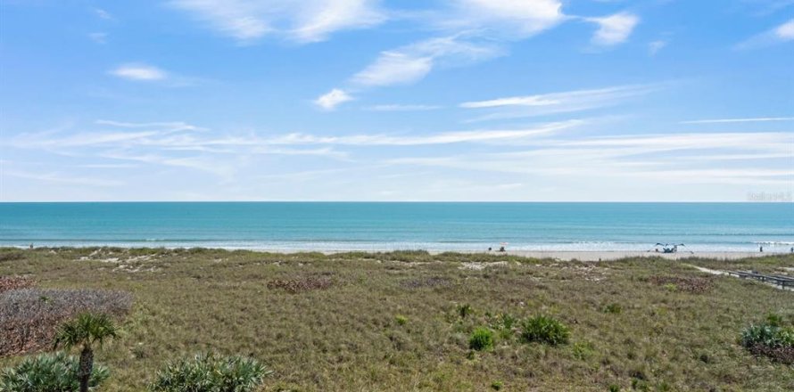 Condominio en Cocoa Beach, Florida, 2 dormitorios  № 2138983