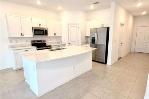 Touwnhouse à louer à Wesley Chapel, Floride: 3 chambres, 144.46 m2 № 2405717 - photo 5