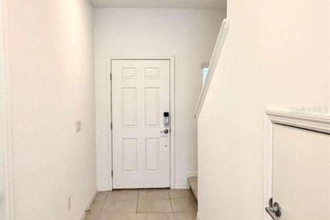 Touwnhouse à louer à Wesley Chapel, Floride: 3 chambres, 144.46 m2 № 2405717 - photo 3