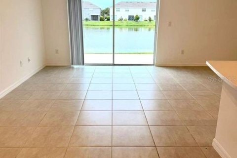 Touwnhouse à louer à Wesley Chapel, Floride: 3 chambres, 144.46 m2 № 2405717 - photo 9