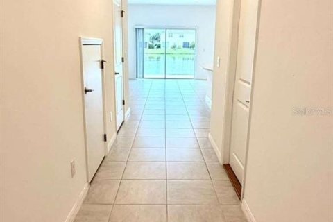 Touwnhouse à louer à Wesley Chapel, Floride: 3 chambres, 144.46 m2 № 2405717 - photo 4