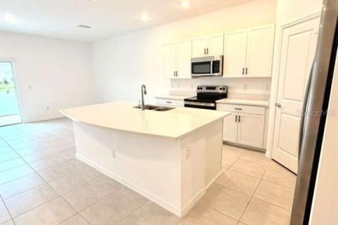 Touwnhouse à louer à Wesley Chapel, Floride: 3 chambres, 144.46 m2 № 2405717 - photo 6