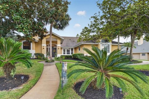 House in Lake Mary, Florida 4 bedrooms, 258.27 sq.m. № 2399164 - photo 2