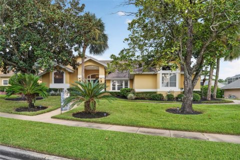 House in Lake Mary, Florida 4 bedrooms, 258.27 sq.m. № 2399164