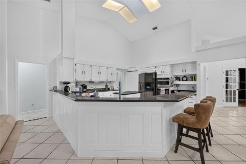 House in Lake Mary, Florida 4 bedrooms, 258.27 sq.m. № 2399164 - photo 10