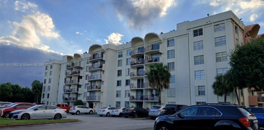 Condo in Miami, Florida, 2 bedrooms  № 1966954
