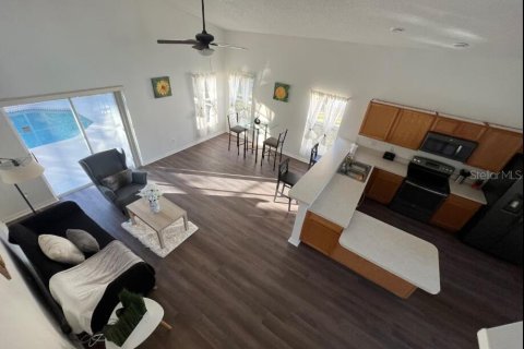 House in Davenport, Florida 5 bedrooms, 220.74 sq.m. № 1542163 - photo 15