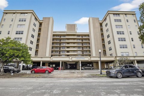 Condo in Hollywood, Florida, 2 bedrooms  № 2002288