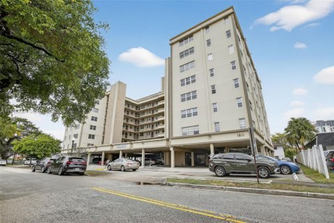 Copropriété à louer à Hollywood, Floride: 2 chambres, 86.77 m2 № 2002288 - photo 2