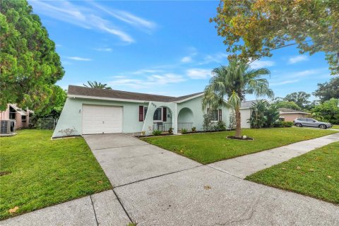 Villa ou maison à vendre à Largo, Floride: 3 chambres, 100.33 m2 № 2408877 - photo 3