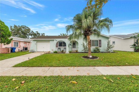 Villa ou maison à vendre à Largo, Floride: 3 chambres, 100.33 m2 № 2408877 - photo 2