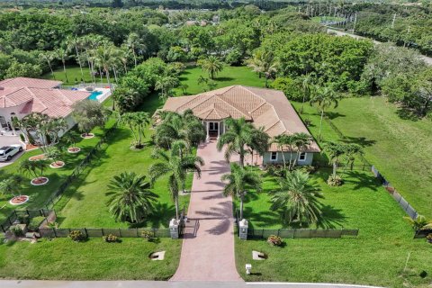 Casa en Plantation, Florida 5 dormitorios, 329.25 m2 № 2084642