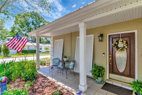 House in Tampa, Florida 3 bedrooms, 135.08 sq.m. № 1723405 - photo 2