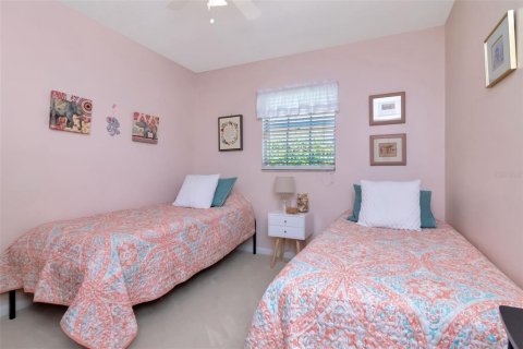House in Tampa, Florida 3 bedrooms, 135.08 sq.m. № 1723405 - photo 13