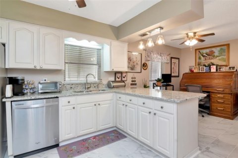 House in Tampa, Florida 3 bedrooms, 135.08 sq.m. № 1723405 - photo 20