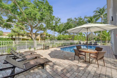 Condo in Fort Lauderdale, Florida, 2 bedrooms  № 2088009 - photo 4