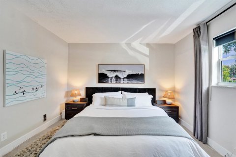 Condo in Fort Lauderdale, Florida, 2 bedrooms  № 2088009 - photo 18