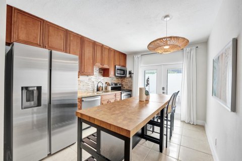 Condo in Fort Lauderdale, Florida, 2 bedrooms  № 2088009 - photo 10
