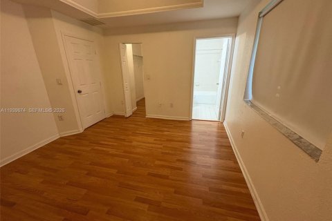 Снять в аренду виллу или дом в Хомстед, Флорида 3 спальни, № 1997024 - фото 8