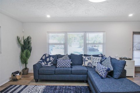 House in Bradenton, Florida 2 bedrooms, 105.07 sq.m. № 1194627 - photo 9