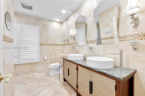 Villa ou maison à vendre à Fort Lauderdale, Floride: 4 chambres, 197.14 m2 № 1988573 - photo 12