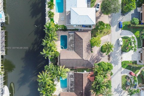 Villa ou maison à vendre à Fort Lauderdale, Floride: 4 chambres, 197.14 m2 № 1988573 - photo 21