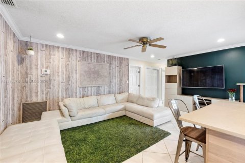 Villa ou maison à vendre à Fort Lauderdale, Floride: 4 chambres, 197.14 m2 № 1988573 - photo 10