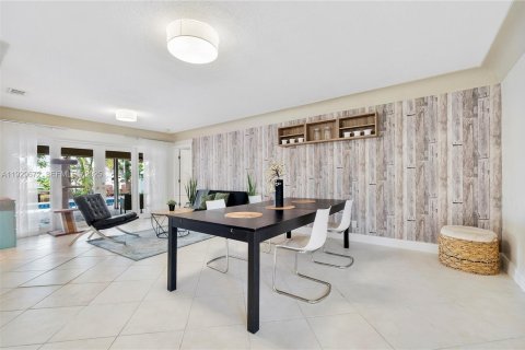Villa ou maison à vendre à Fort Lauderdale, Floride: 4 chambres, 197.14 m2 № 1988573 - photo 5